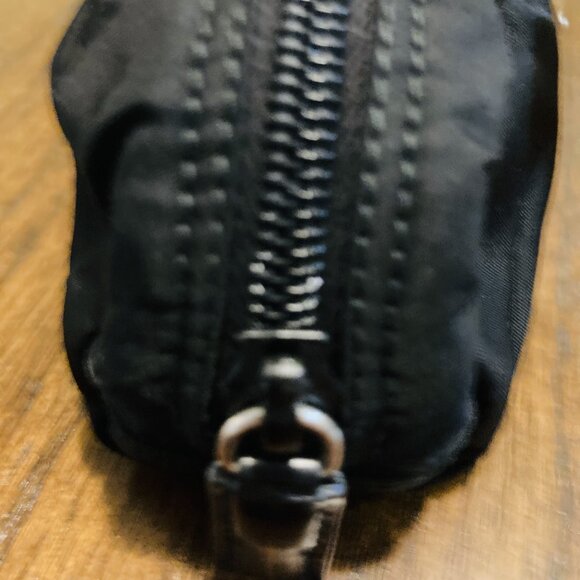 ✨Authentic Prada Black Nylon Cosmetic Bag – Excellent Condition✨ - Picture 7 of 11